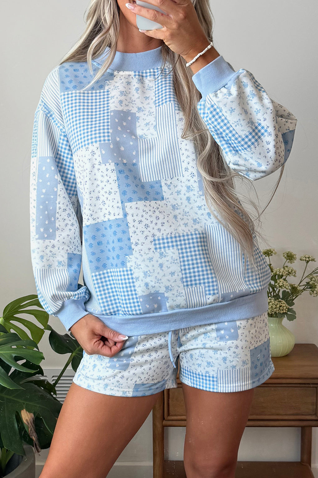 Light Pink Patchwork Floral Print Drop Shoulder Baggy Pullover Drawstring Shorts Set